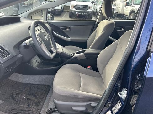 Used 2015 Toyota Prius Three image 5