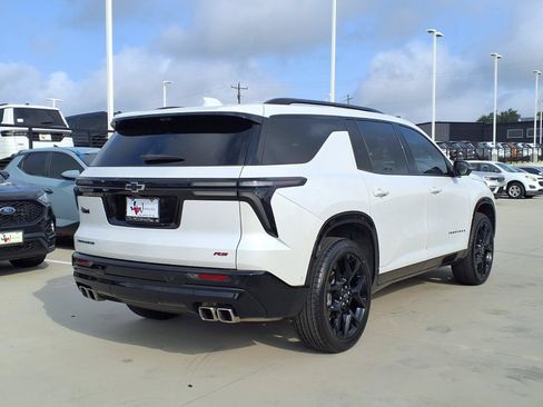 Used 2024 Chevrolet Traverse RS FWD image 6