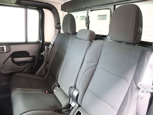 Used 2021 Jeep Gladiator Sport image 47
