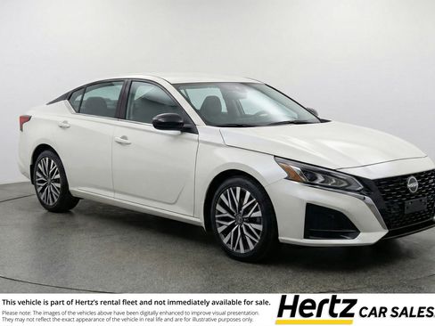 Used 2025 Nissan Altima 2.5 SV FWD image 1