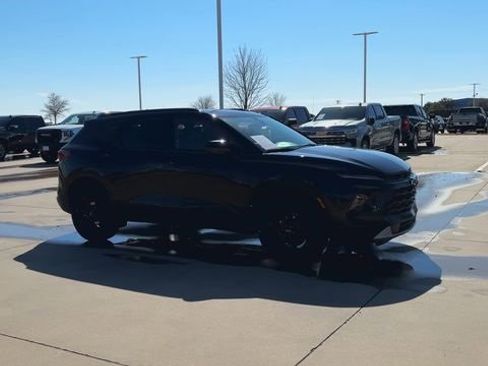 Used 2024 Chevrolet Blazer LT w/ Convenience Package image 3