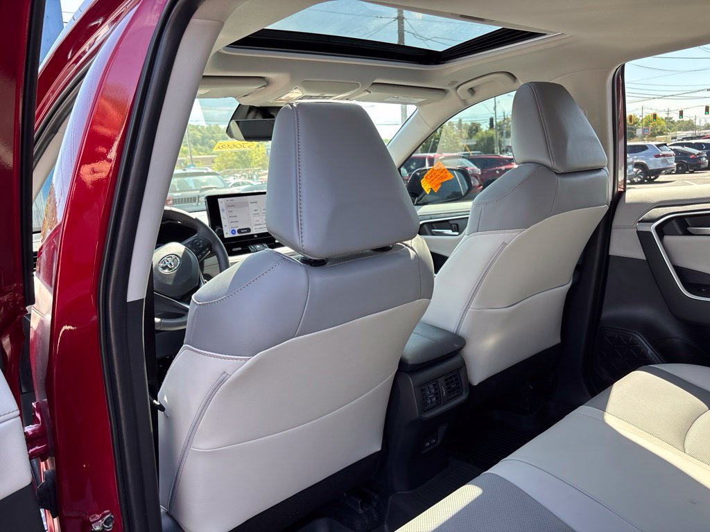 Used 2025 Toyota RAV4 Limited w/ Weather Package AWD/4WD image 29