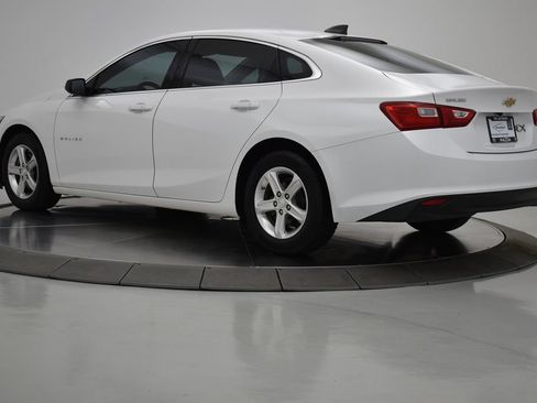 Used 2019 Chevrolet Malibu LS w/ LPO, Convenience Package 1 FWD image 17