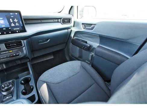 Certified 2025 Ford Maverick XL FWD image 12