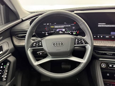 New 2025 Audi Q5 Premium Plus image 17