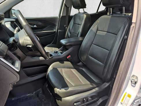Used 2022 GMC Terrain SLT FWD image 17
