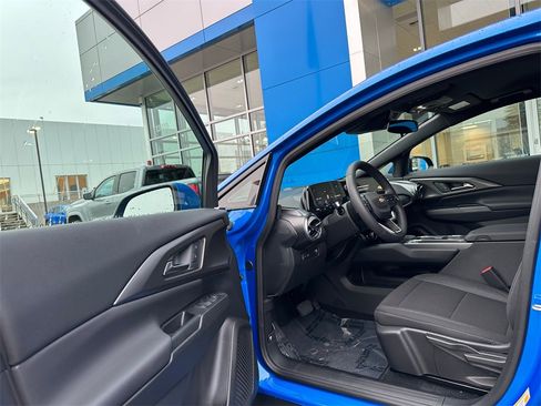 New 2026 Chevrolet Equinox EV LT image 20