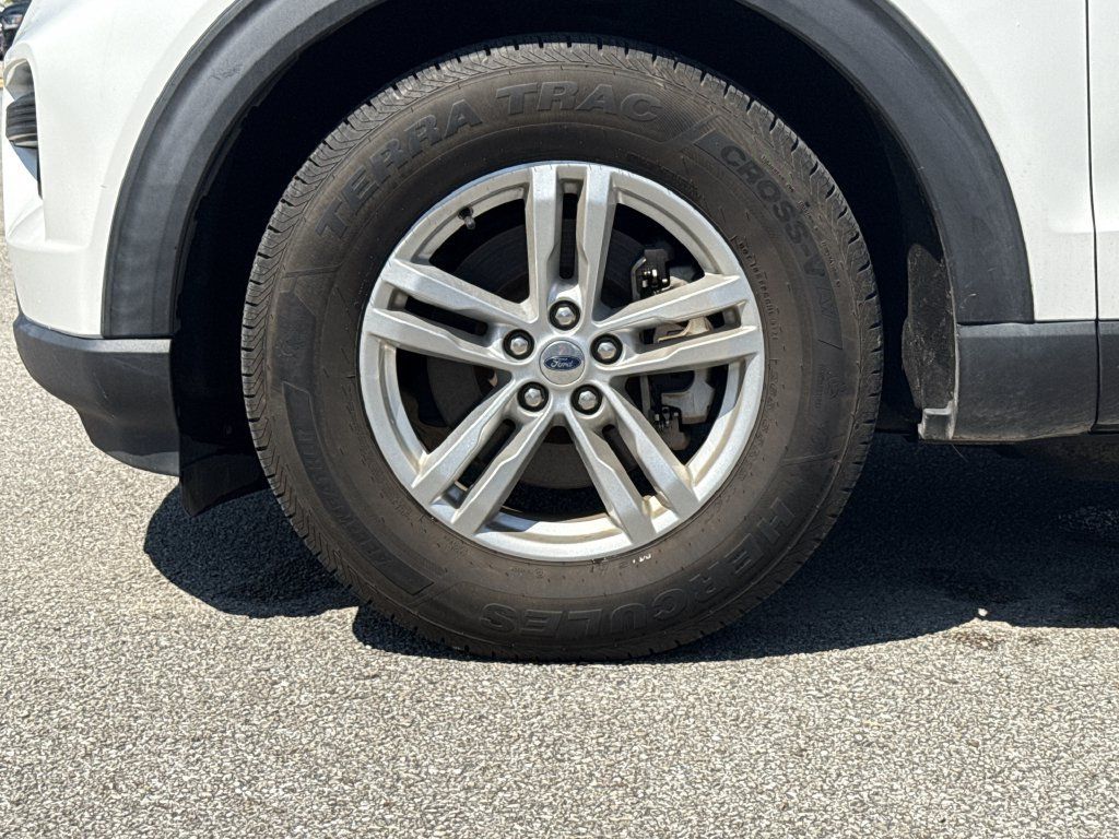 Used 2020 Ford Explorer XLT RWD image 9