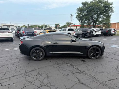 Used 2017 Chevrolet Camaro SS RWD image 5