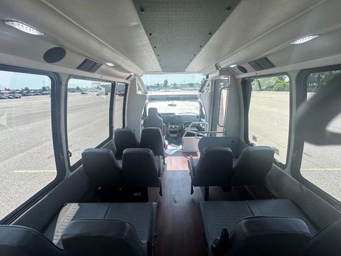 Used 2017 Ford E-450 and Econoline 450 Super Duty w/ Shuttle Bus Prep Package RWD image 44
