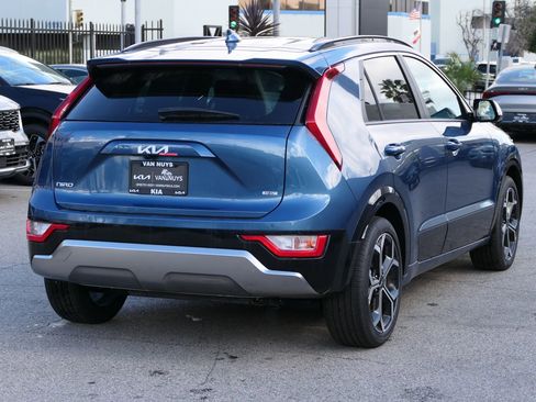 New 2025 Kia Niro EX Touring image 3