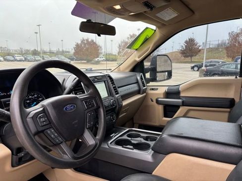Used 2017 Ford F250 XLT w/ XLT Value Package image 26