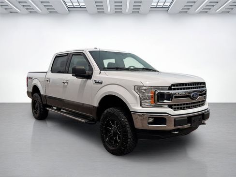 Used 2018 Ford F150 XLT w/ Equipment Group 302A Luxury AWD/4WD image 5