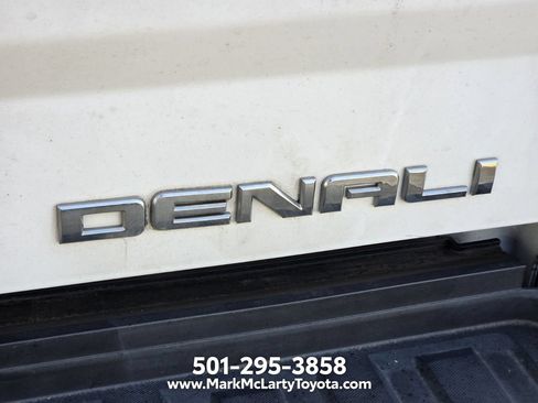 Used 2015 GMC Sierra 2500 Denali w/ Duramax Plus Package AWD/4WD image 10