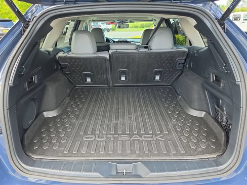 Used 2023 Subaru Outback Limited AWD/4WD image 30