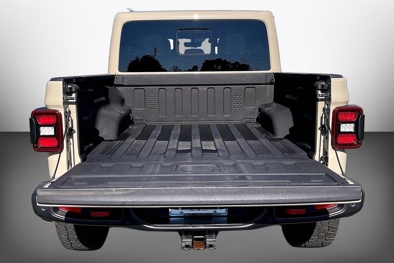 Certified 2020 Jeep Gladiator Rubicon AWD/4WD image 24