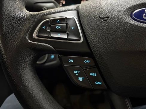 Used 2019 Ford Escape SE image 50