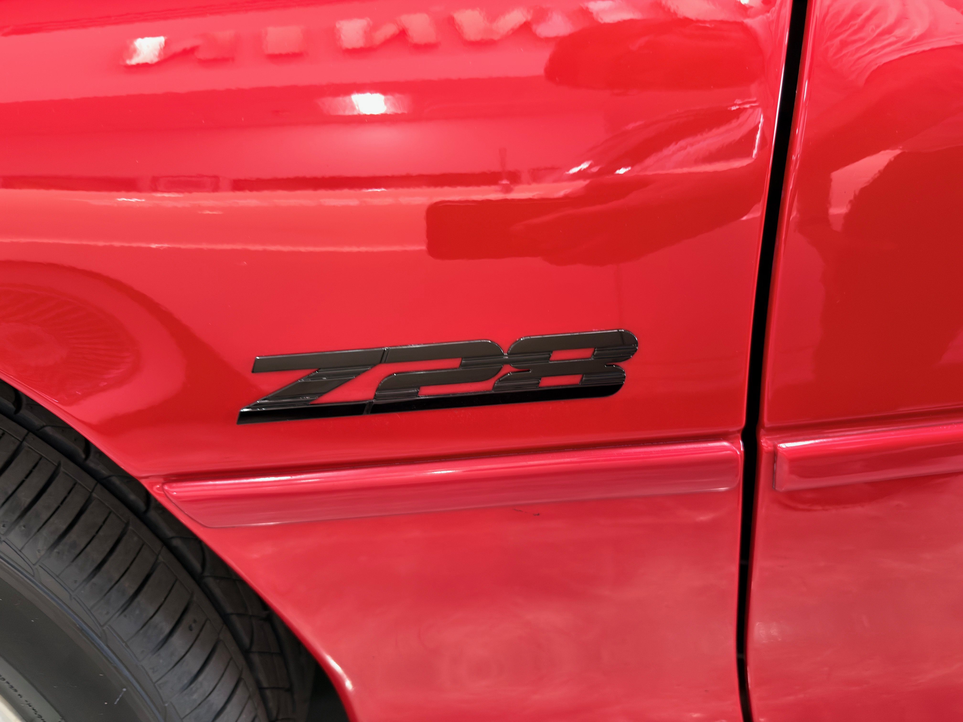 Used 1995 Chevrolet Camaro Z28 RWD image 29