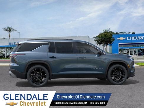 New 2026 Chevrolet Traverse LT w/ LPO, Floor Liner Package FWD image 5