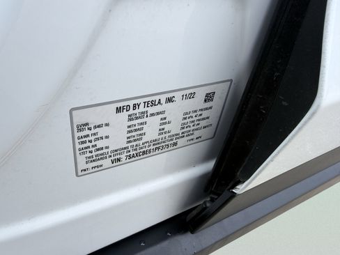 Used 2023 Tesla Model X Plaid image 27