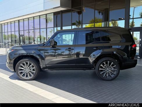 Used 2026 Lexus GX 550 AWD/4WD image 3