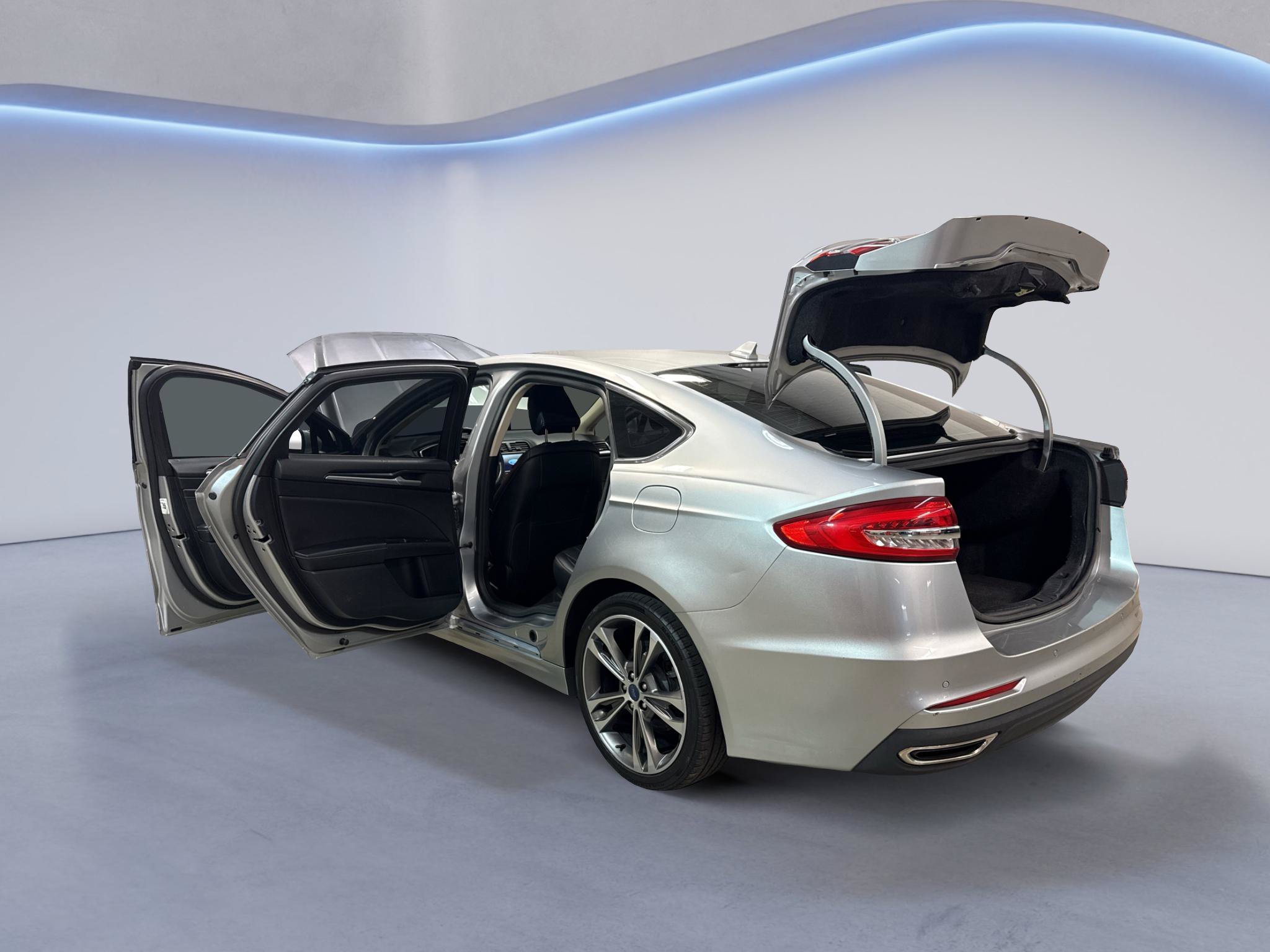 Used 2020 Ford Fusion Titanium FWD image 12