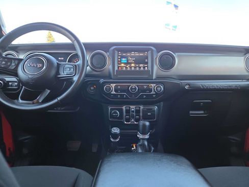 Used 2019 Jeep Wrangler Unlimited Sport S AWD/4WD image 18
