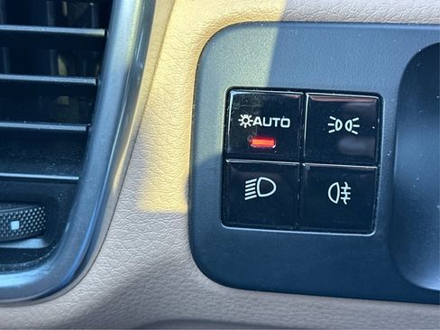 Used 2020 Porsche Cayenne image 17