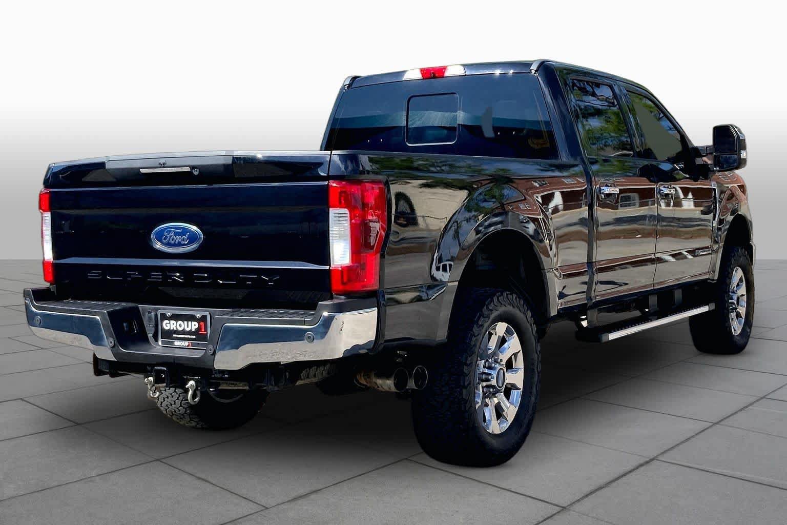Used 2019 Ford F250 Lariat w/ Lariat Ultimate Package AWD/4WD image 13