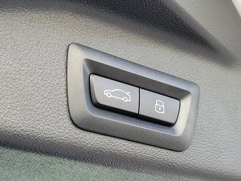 Certified 2026 BMW X5 sDrive40i image 9