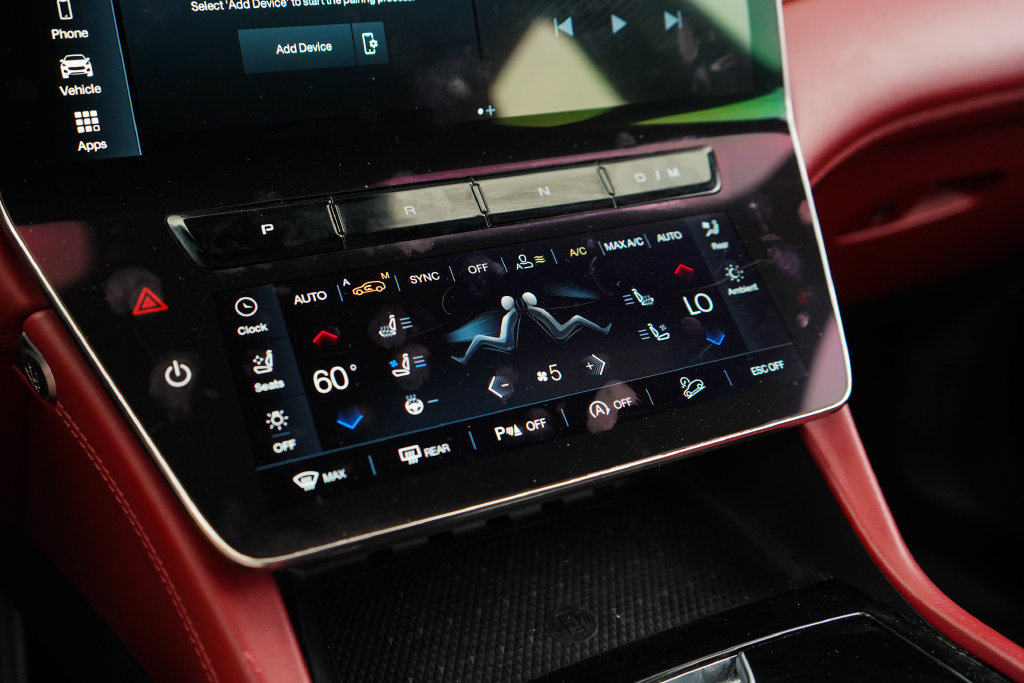 Used 2023 Maserati Grecale Modena AWD/4WD image 28