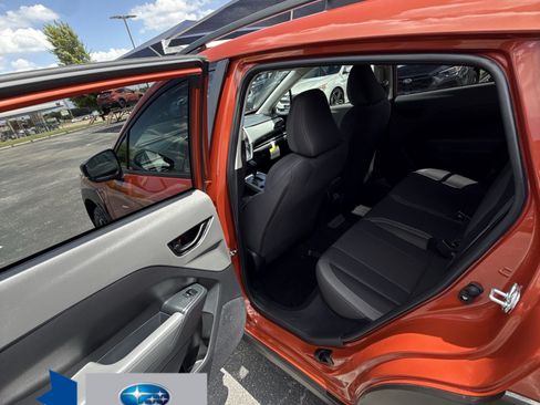 Used 2025 Subaru Crosstrek 2.5i Premium AWD/4WD image 11
