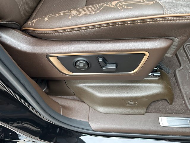 Used 2026 RAM 1500 Limited AWD/4WD image 6