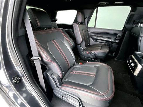Used 2023 Ford Expedition Limited image 33