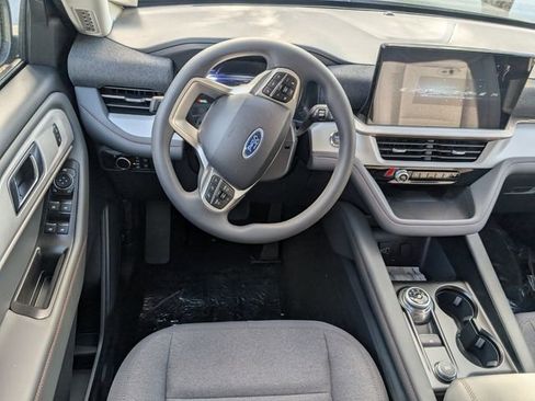 New 2026 Ford Explorer Active RWD image 7
