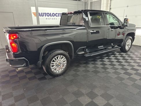 Used 2023 Chevrolet Silverado 2500 High Country w/ Z71 Off-Road Package image 10
