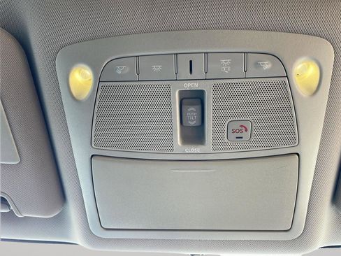 Used 2016 Nissan Rogue SL w/ SL Premium Package image 6