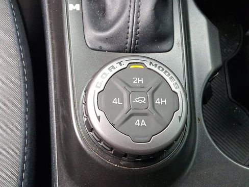 Certified 2023 Ford Bronco Outer Banks w/ Sasquatch Package image 25