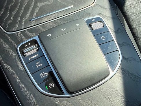 Used 2023 Mercedes-Benz E 350 4MATIC Sedan image 40