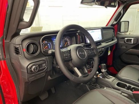 New 2025 Jeep Gladiator Rubicon w/ Safety Group image 15