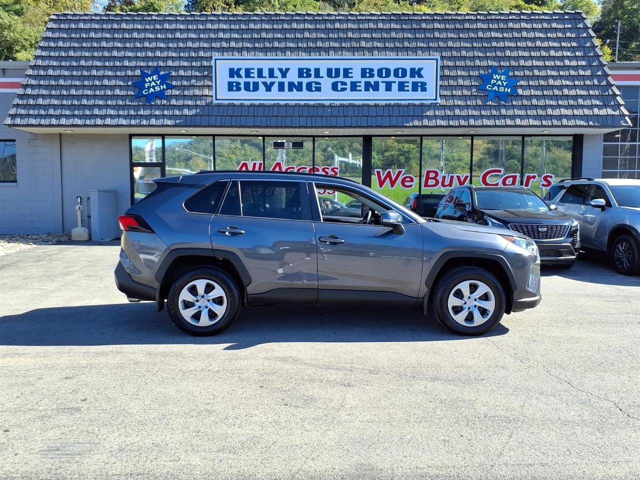 Used 2019 Toyota RAV4 LE w/ All Weather Liner Package AWD/4WD image 1