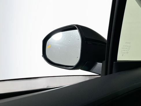 Used 2025 Toyota Prius LE image 16