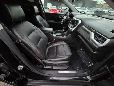 Used 2019 GMC Acadia SLT w/ LPO, Floor Liner Package image 16