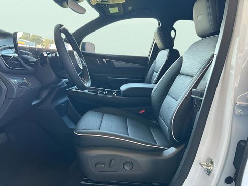 New 2026 Buick Enclave Sport Touring w/ Super Cruise Package image 7