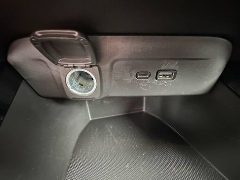 Used 2025 Chevrolet Trax LT FWD image 24