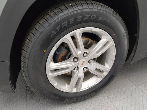 Used 2023 GMC Terrain SLE w/ LPO, Floor Liner Package FWD image 31