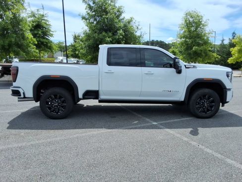 Certified 2026 GMC Sierra 2500 AT4 w/ AT4 Premium Plus Package AWD/4WD image 4