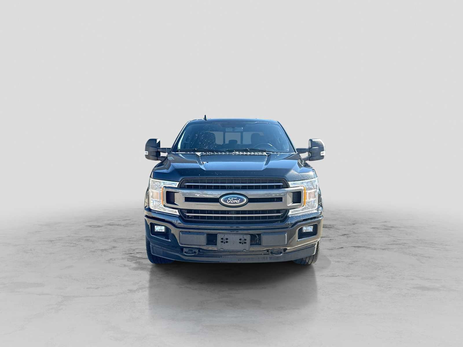 Used 2018 Ford F150 XLT w/ Equipment Group 302A Luxury AWD/4WD image 9