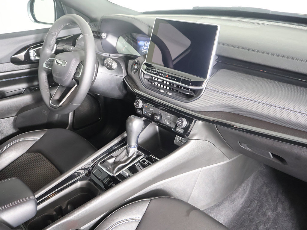 Used 2025 Jeep Compass Latitude w/ Altitude Special Edition AWD/4WD image 24