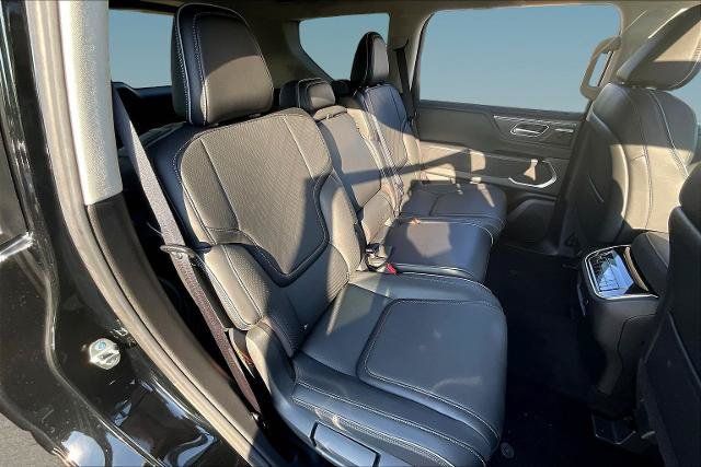 Certified 2026 INFINITI QX80 Luxe w/ Cargo Package AWD/4WD image 24